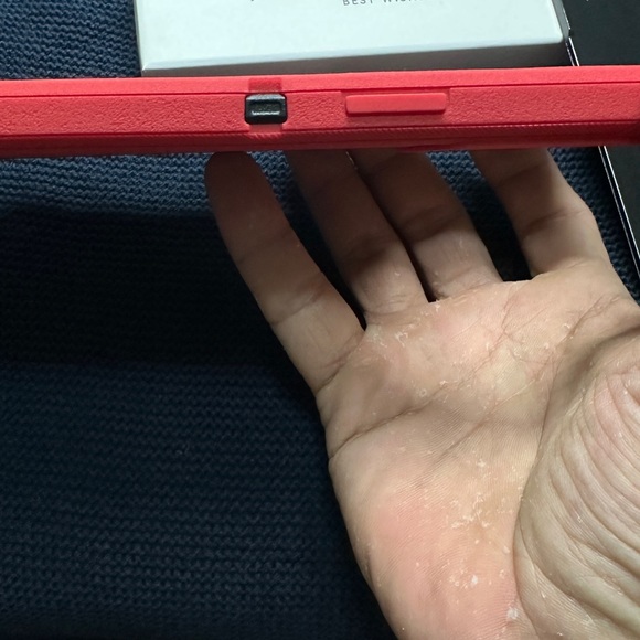 iPhone 15 Pro Max crashproof case - Picture 9 of 12